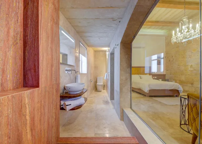 Ta Karmenu - An 800 Year Old Modernized Gem, Walking Distance To Mdina Gasthof 3*
