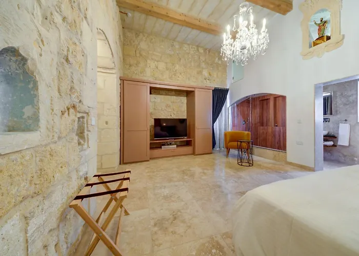 Gasthof Ta Karmenu - An 800 Year Old Modernized Gem, Walking Distance To Mdina 3*