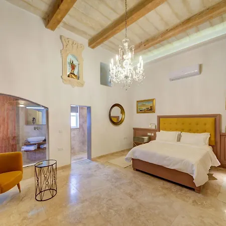 Ta' Karmenu - An 800 Year Old Modernized Gem, Walking Distance To Mdina Pensión