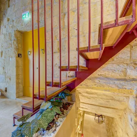 Pensión Ta' Karmenu - An 800 Year Old Modernized Gem, Walking Distance To Mdina